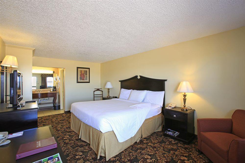 Plaza Inn Midland Exterior foto